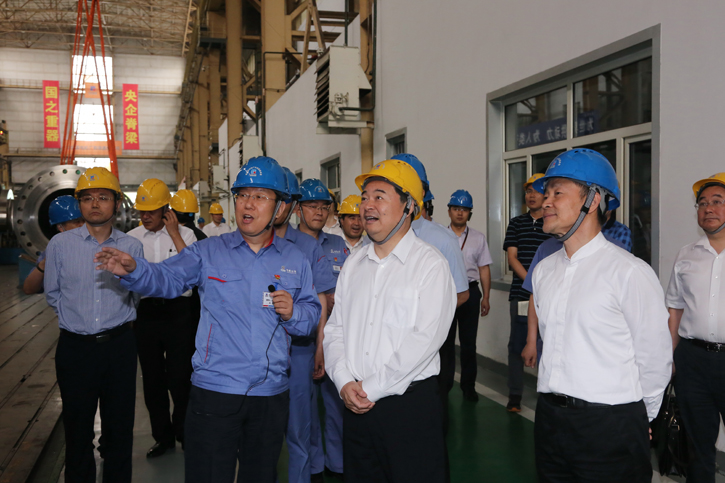 郝鹏旅行考察2121非凡集团所属企业电机公司